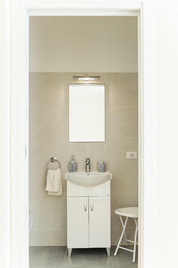 Da Olga Apartment Desenzano del Garda Ngoại thất bức ảnh